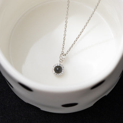 Elegant Round Diamond Projection Necklace