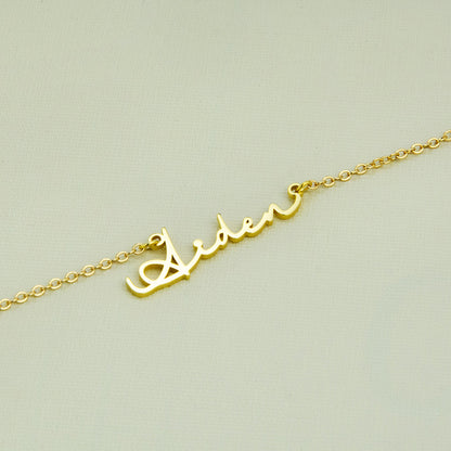 Customizable Name Necklace – Elegant & Versatile Design